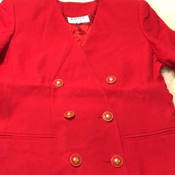 Red pleated skirt and Jacket size 4 - Picture 9 of 12